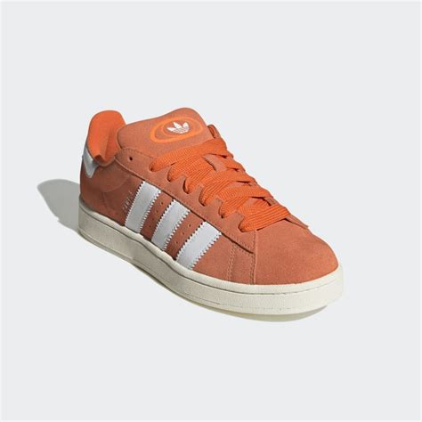 adidas sneakers lichtblauw of oranje